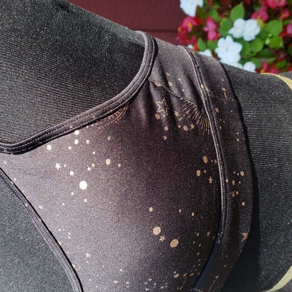 Old Navy Galaxy Print Sport Top - Picture 3 of 4